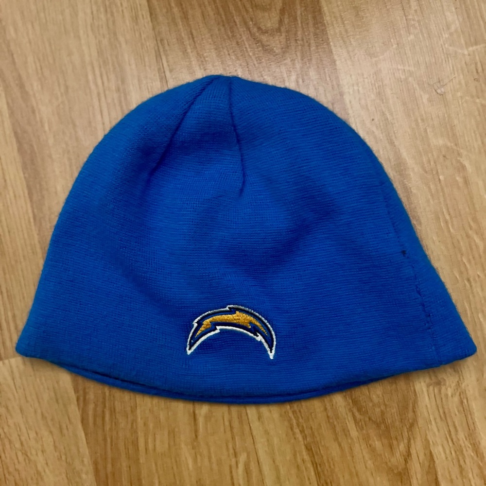 Reversible Los Angeles Chargers beanie